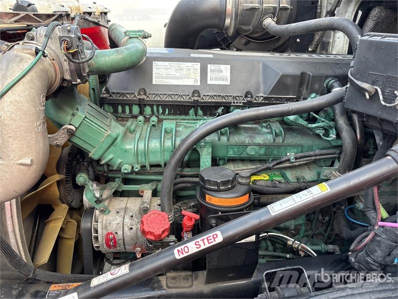 Volvo VNL760 وحدات الجر