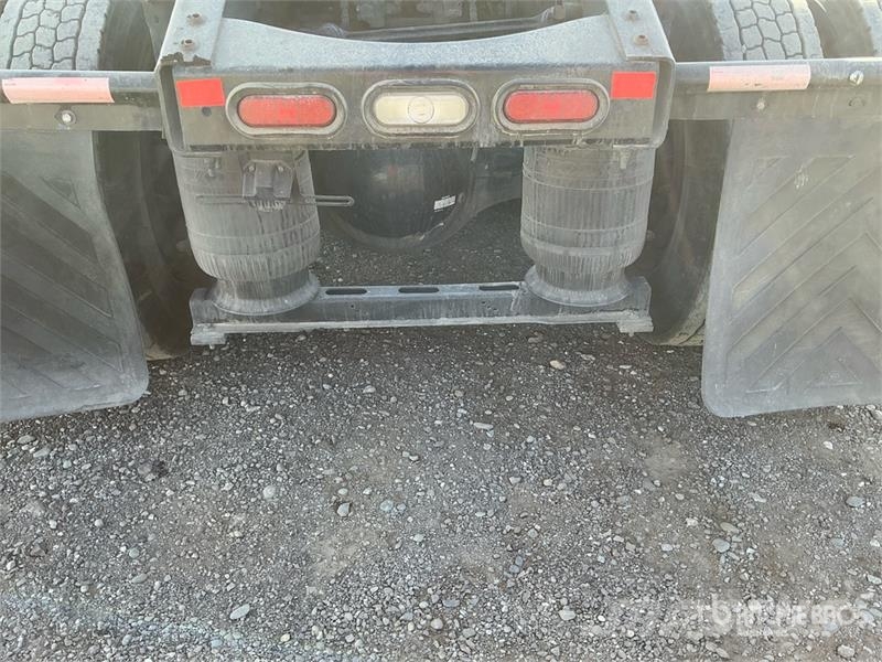 Volvo VNL760 وحدات الجر