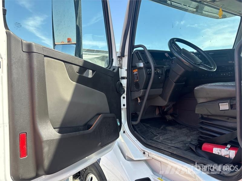 Volvo VNL760 Vlačilci