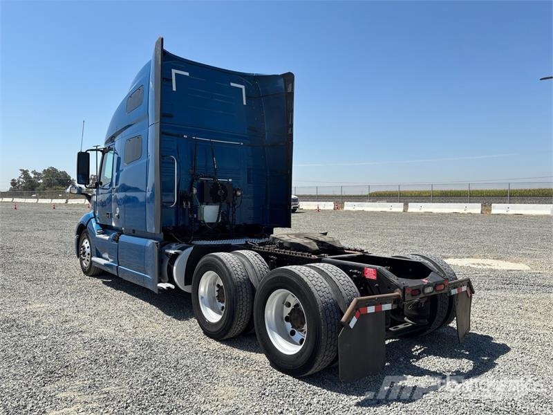 Volvo VNL760 Vetopöytäautot