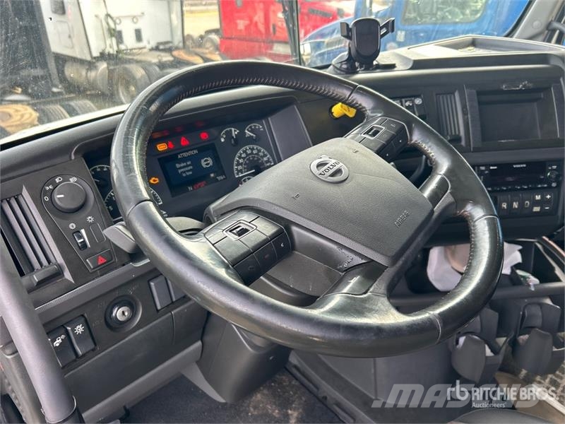 Volvo VNL760 Prime Movers