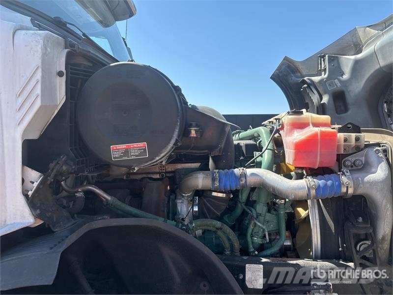 Volvo VNL760 Nyergesvontatók