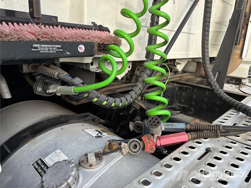 Volvo VNL760 وحدات الجر