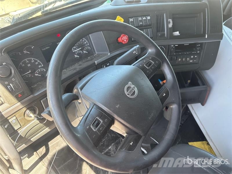 Volvo VNL760 Nyergesvontatók