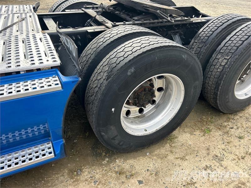Volvo VNL760 Trekkvogner