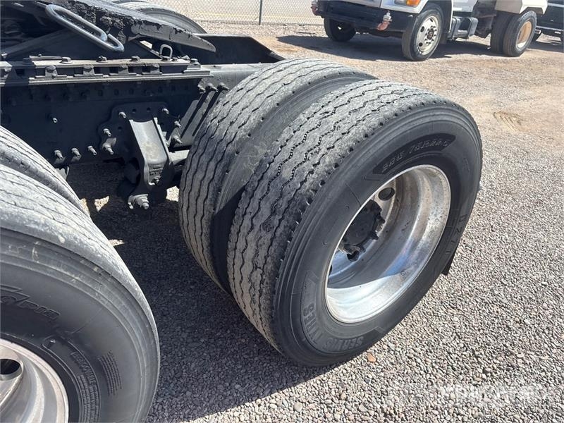 Volvo VNL760 Nyergesvontatók
