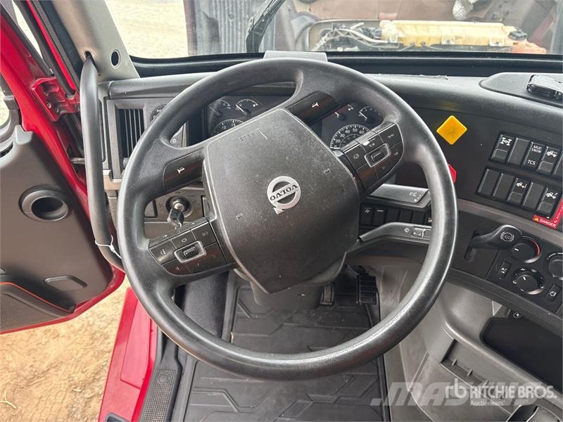 Volvo VNL760 Trekkers