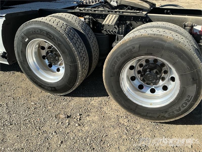 Volvo VNL760 وحدات الجر