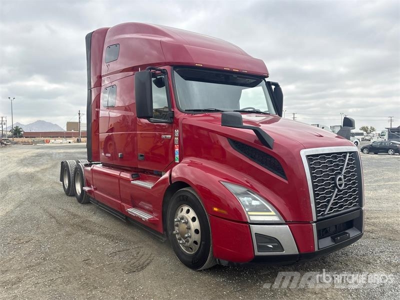 Volvo VNL760 Trekkers