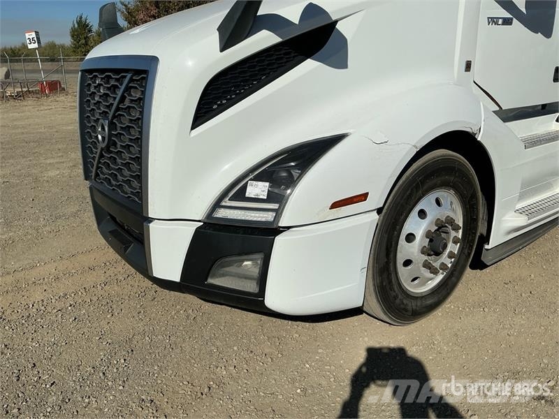 Volvo VNL760 وحدات الجر