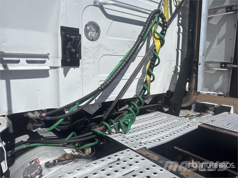 Volvo VNL760 Nyergesvontatók