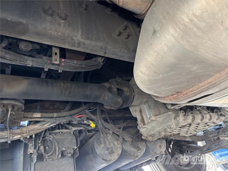 Volvo VNL760 Vetopöytäautot