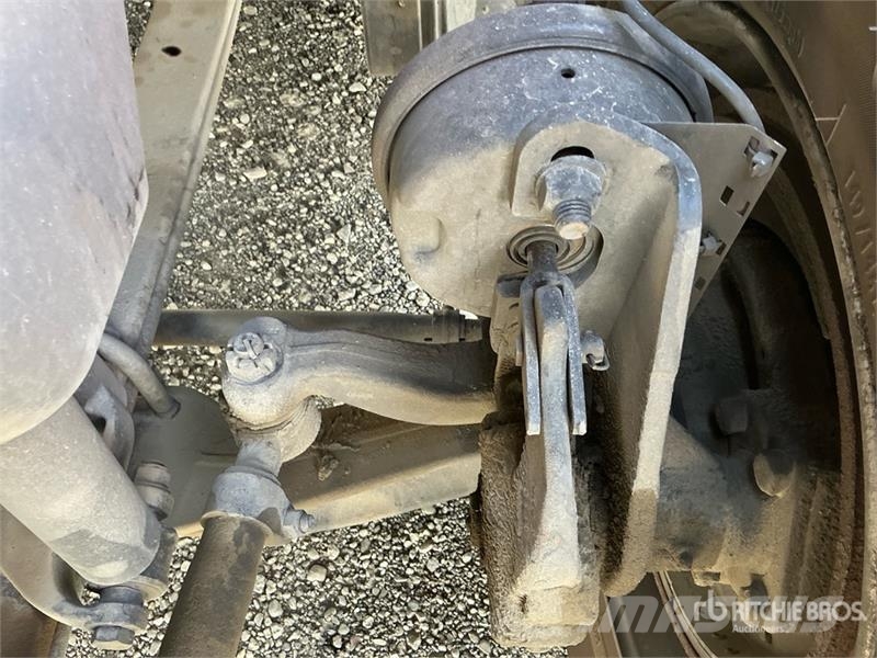 Volvo VNL760 وحدات الجر