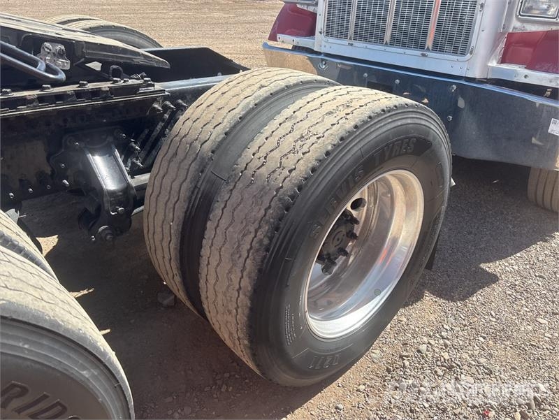 Volvo VNL760 Nyergesvontatók