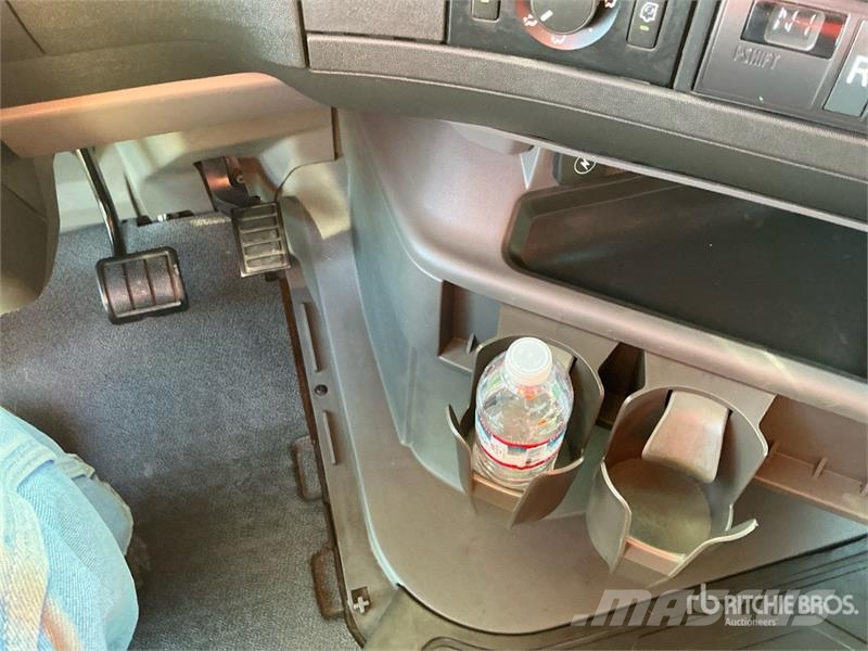 Volvo VNL760 وحدات الجر