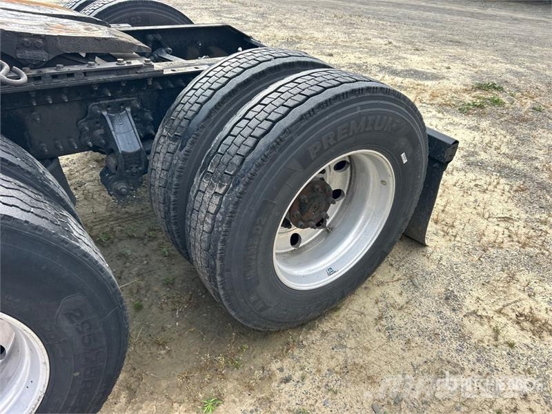Volvo VNL760 Trekkvogner