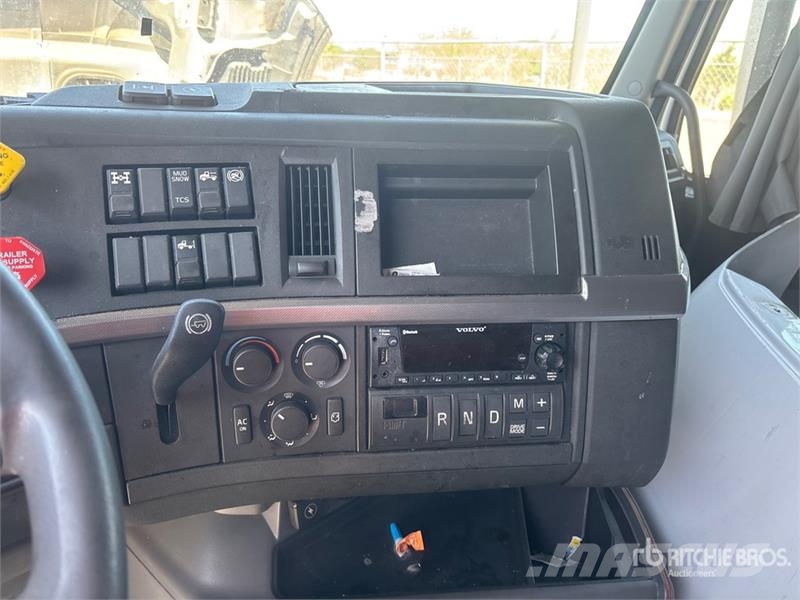Volvo VNL760 Nyergesvontatók