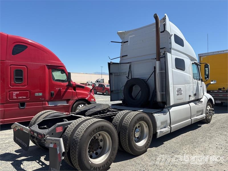 Volvo VNL760 Vetopöytäautot