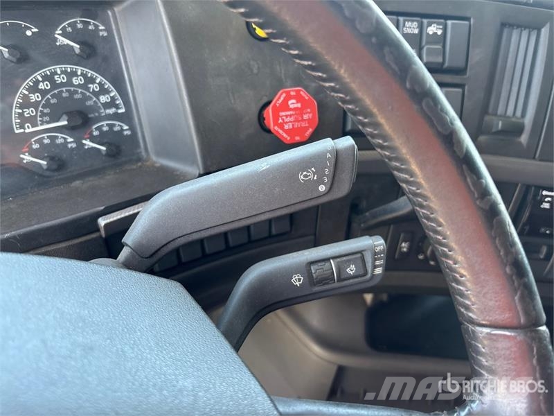 Volvo VNL760 Sattelzugmaschinen