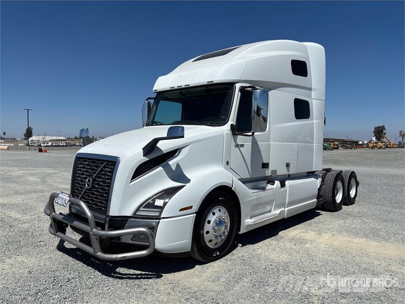 Volvo VNL760 Trekkers