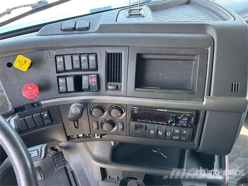 Volvo VNL760 Vetopöytäautot