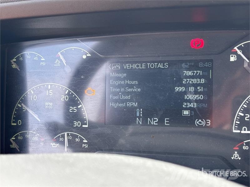 Volvo VNL760 Trekkers