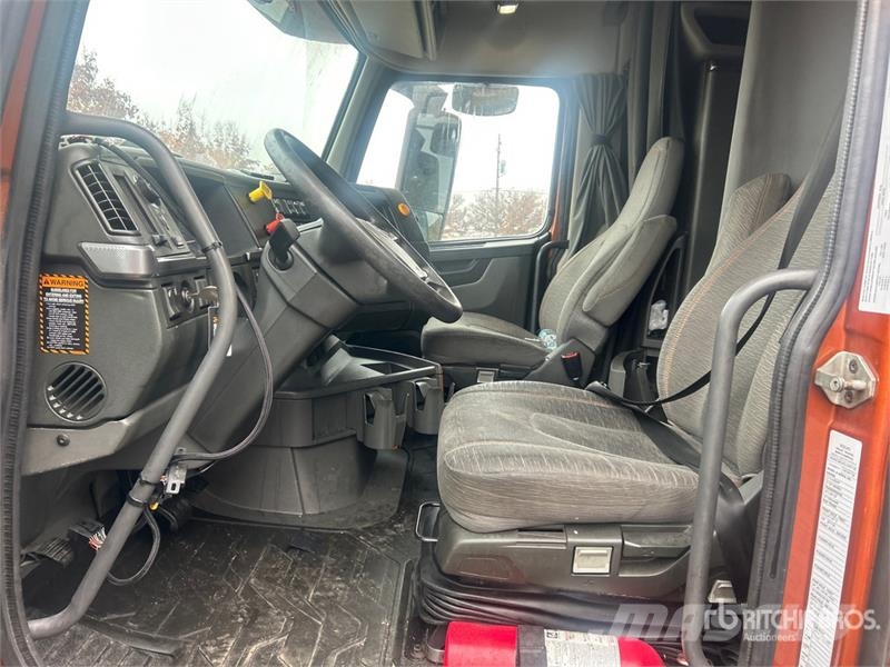 Volvo VNL760 Prime Movers