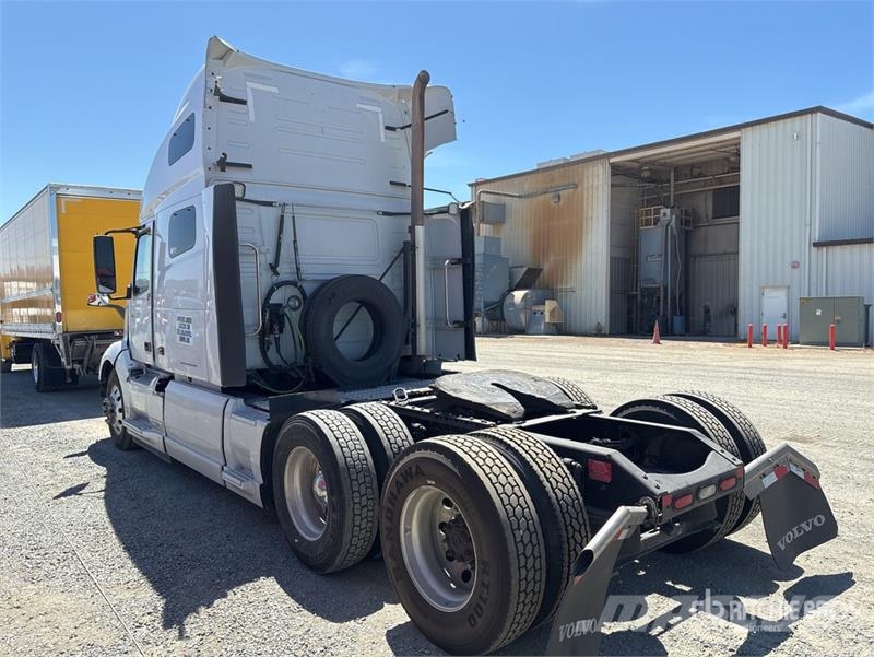 Volvo VNL760 Vetopöytäautot