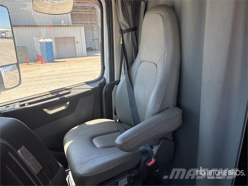 Volvo VNL760 Vetopöytäautot