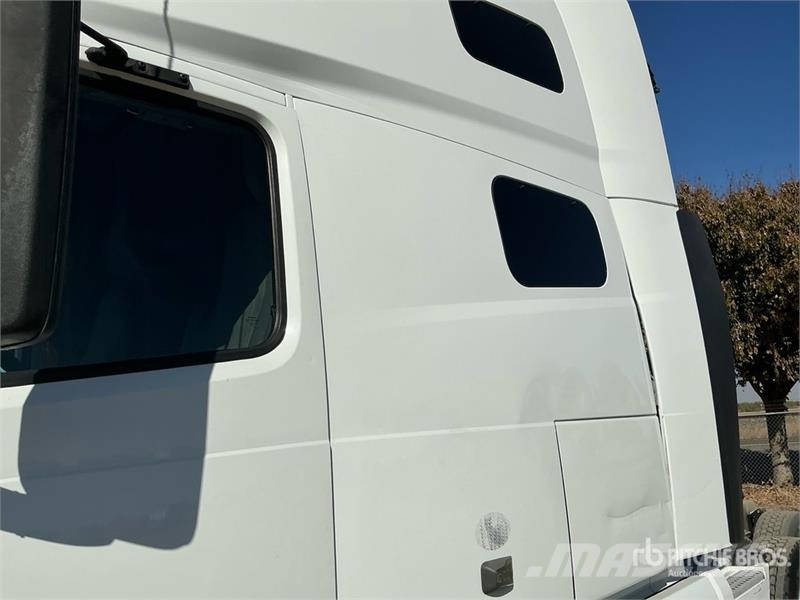 Volvo VNL760 وحدات الجر