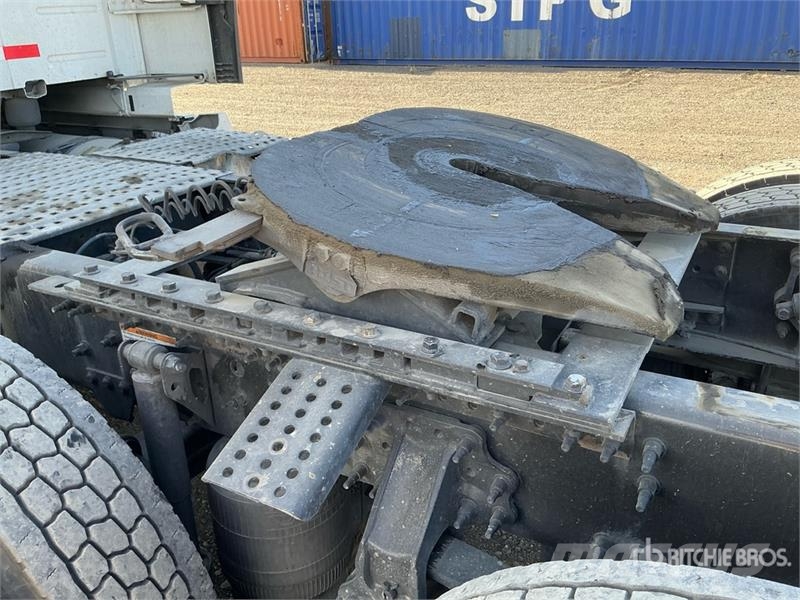 Volvo VNL760 وحدات الجر
