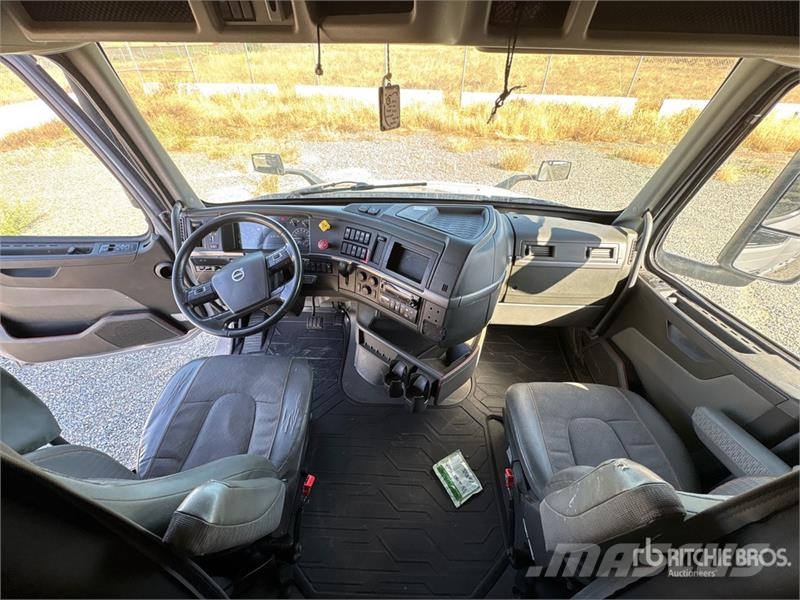 Volvo VNL760 Prime Movers