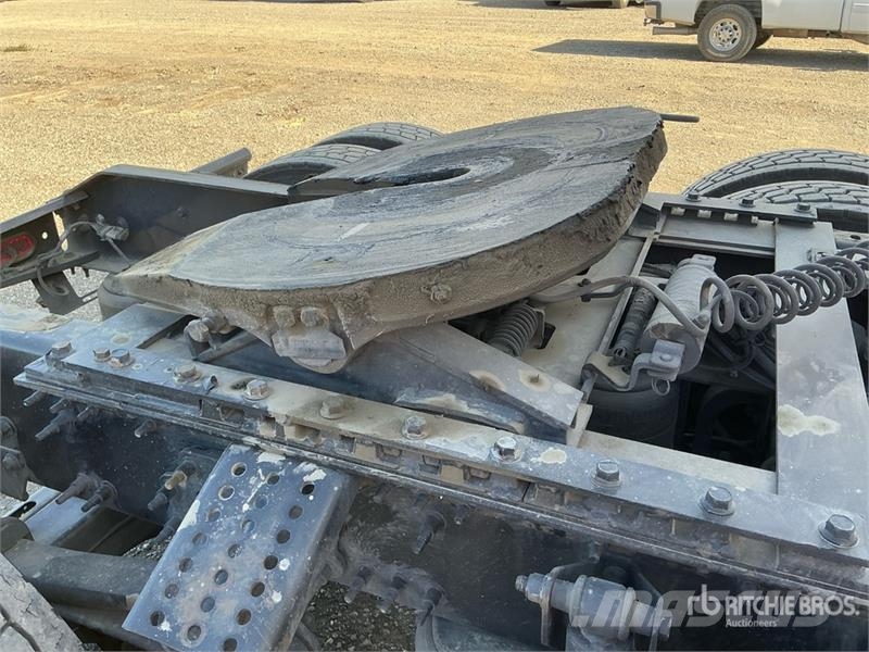 Volvo VNL760 وحدات الجر