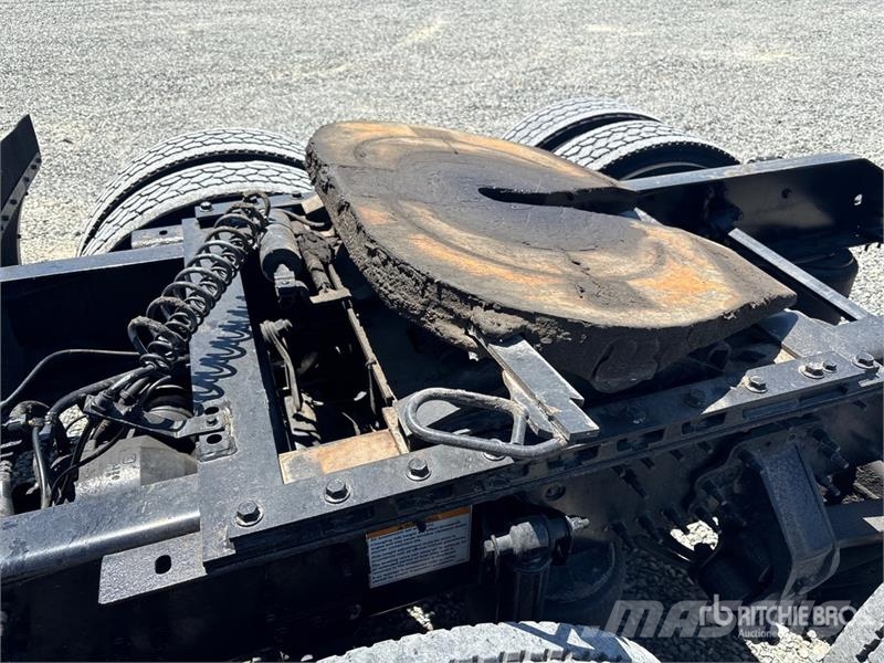 Volvo VNL760 وحدات الجر