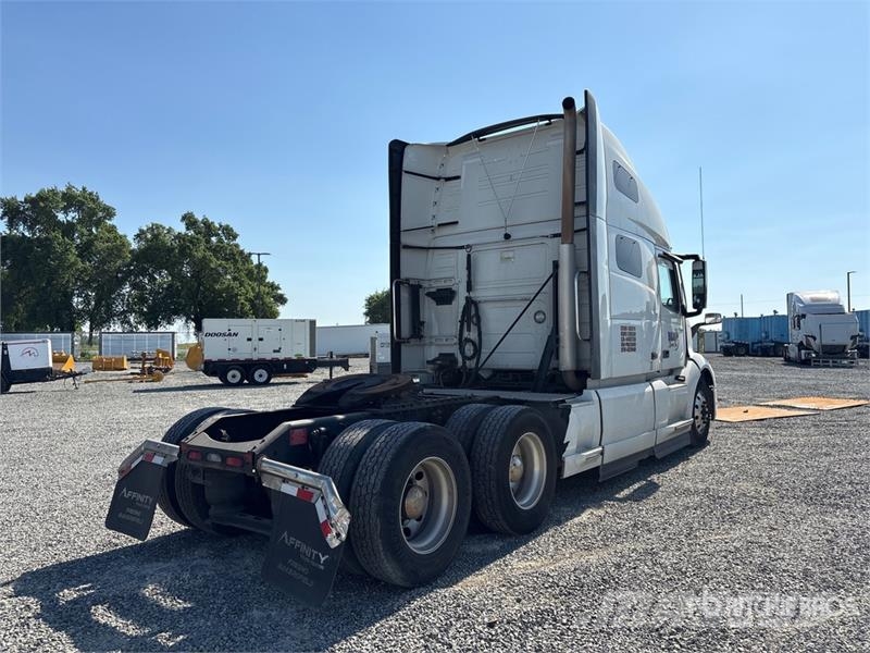 Volvo VNL760 Vilcēji