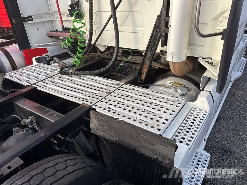 Volvo VNL760 وحدات الجر