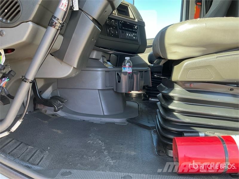 Volvo VNL760 وحدات الجر