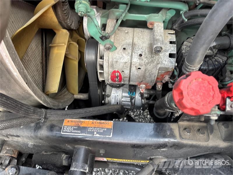 Volvo VNL760 وحدات الجر
