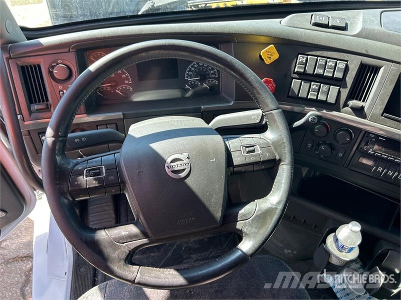 Volvo VNL760 Τράκτορες
