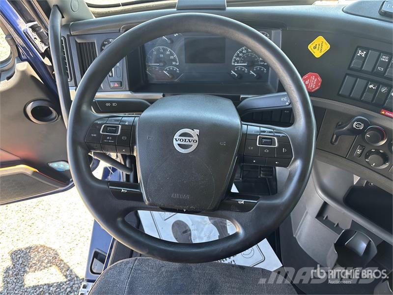 Volvo VNL760 وحدات الجر