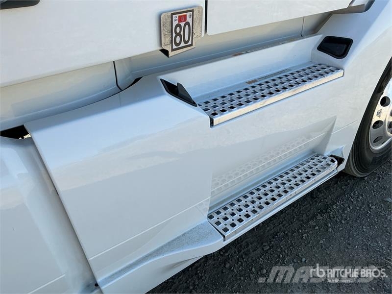 Volvo VNL760 وحدات الجر