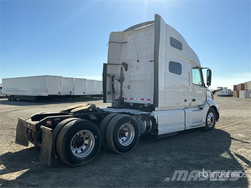 Volvo VNL760 وحدات الجر