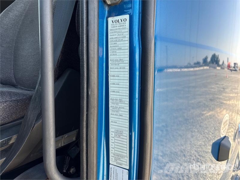 Volvo VNL760 Vetopöytäautot