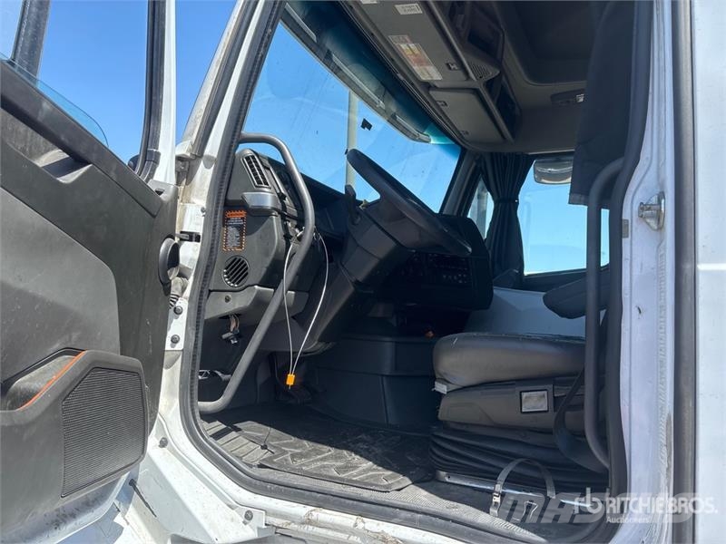Volvo VNL760 Nyergesvontatók