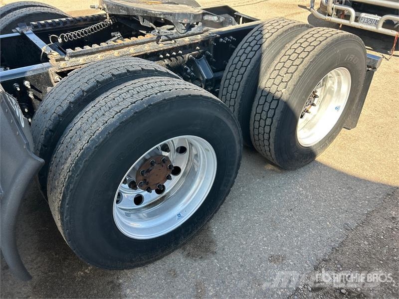 Volvo VNL760 Τράκτορες