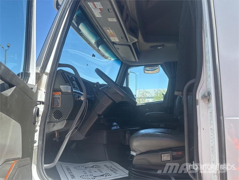 Volvo VNL760 Nyergesvontatók