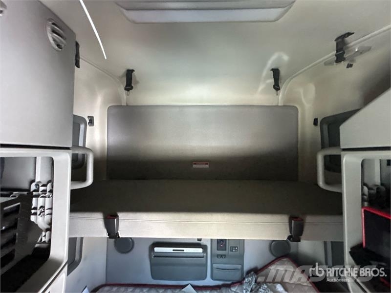 Volvo VNL760 Prime Movers