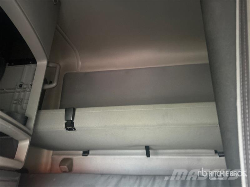 Volvo VNL760 Prime Movers