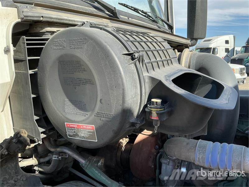 Volvo VNL760 وحدات الجر