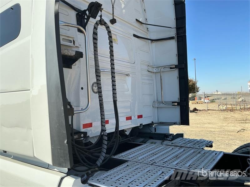 Volvo VNL760 وحدات الجر